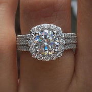 BRILLIANT CUBIC ZIRCONIA LUXURY ENGAGEMENT RING