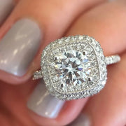BRILLIANT CUBIC ZIRCONIA LUXURY ENGAGEMENT RING
